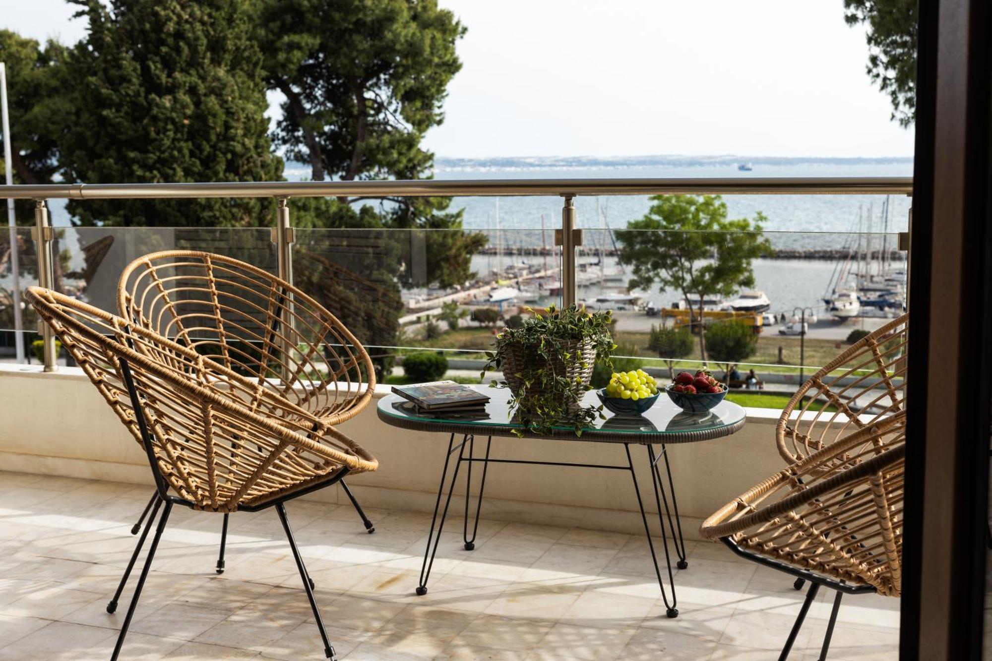 Champagne Sea View Apartment By Binobi! Thessaloniki Exterior photo